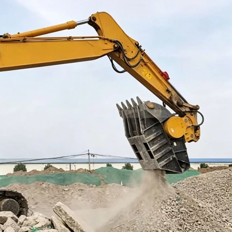 Heavy Equipment With Bucket - Benna Frantumatrice Idraulica per Escavatore, Attrezzatura