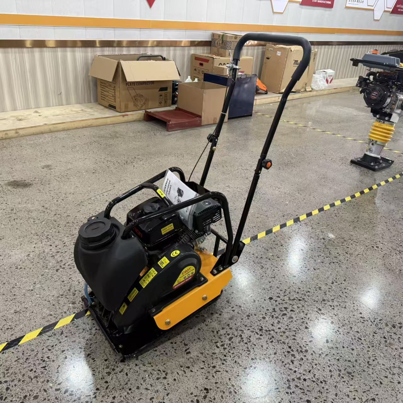 Plate Compactor Vibrator - Compattatore per piastra vibrante per calcestruzzo