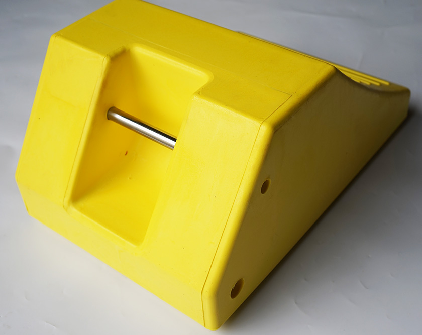 FST012P Blocco per Pneumatici  - Wheel Chocks Heavy Equipment recensione e prezzo