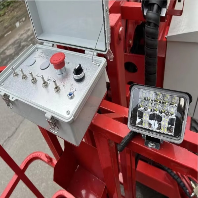Piattaforma Elevatrice Compatt - Compact Crawler Boom Lift recensione e prezzo