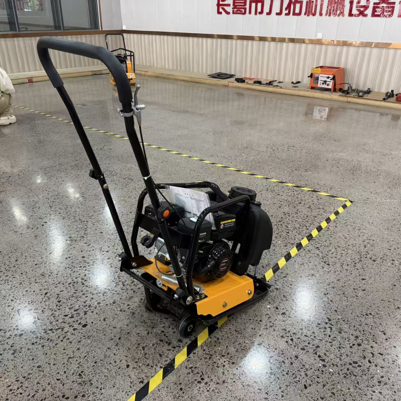 Compattatore per piastra vibra - Plate Compactor Vibrator recensione e prezzo